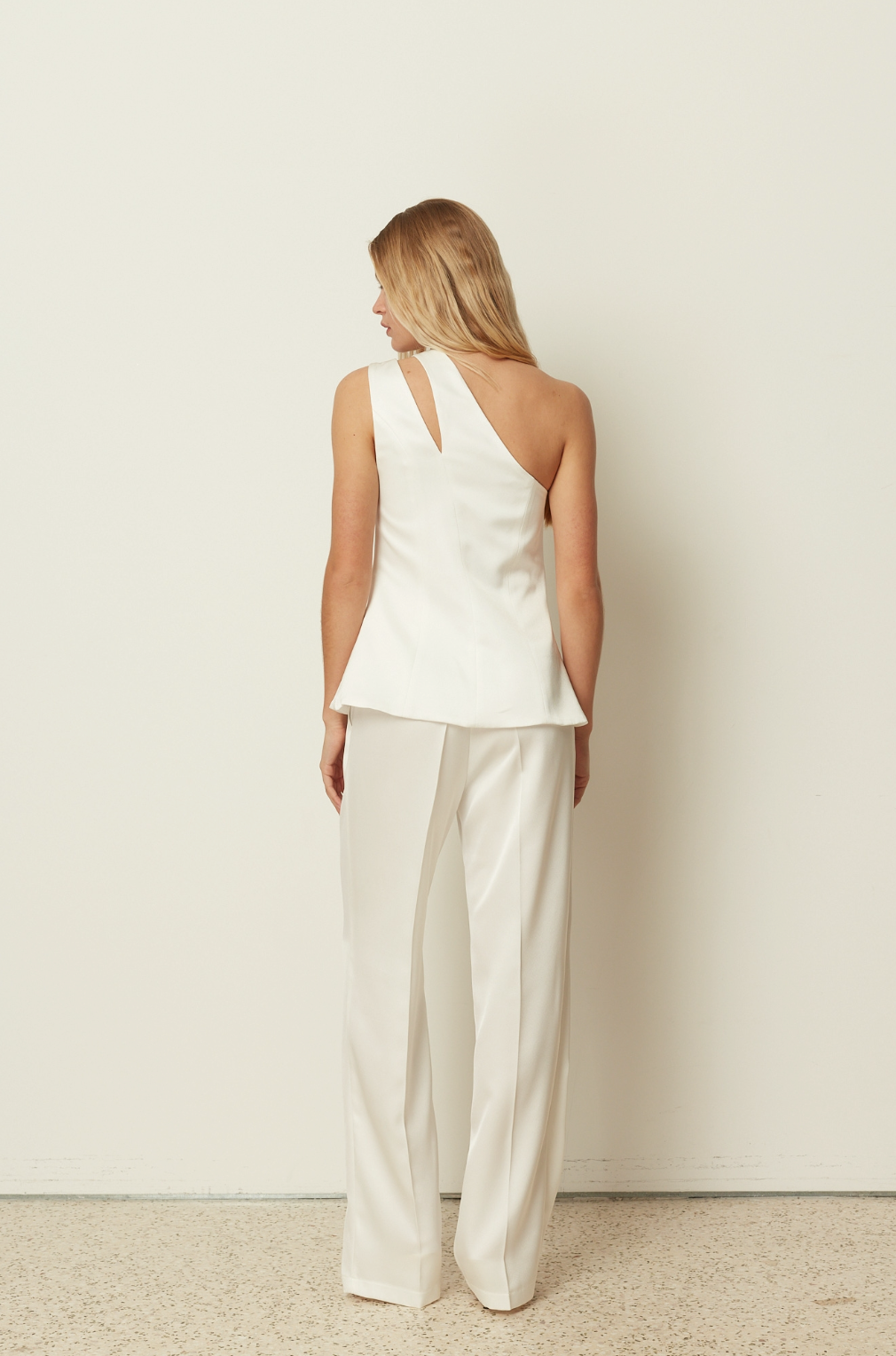 Asymmetrical Cut-out Tailored Vest
