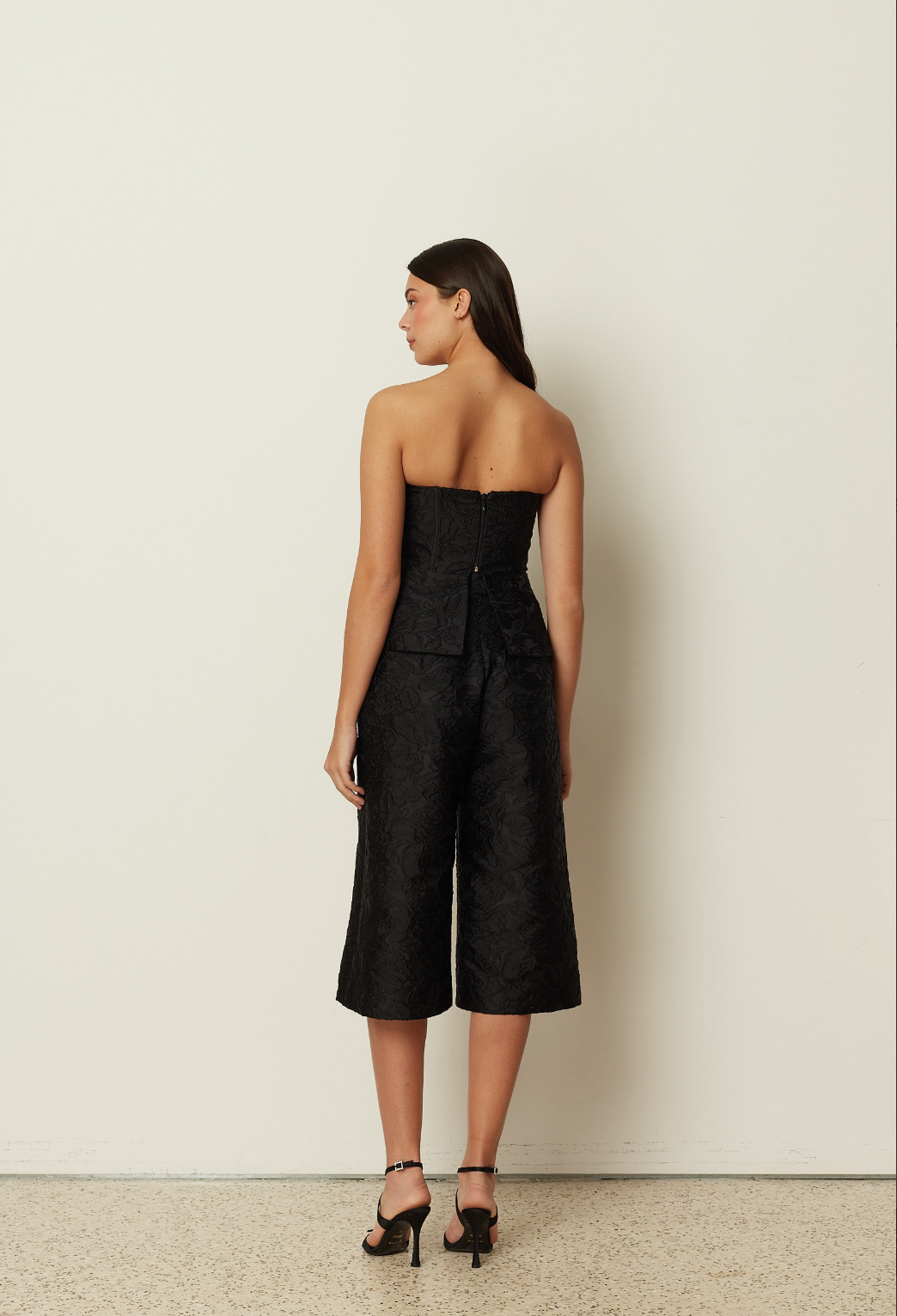 Textured Wide-leg Crop Pants