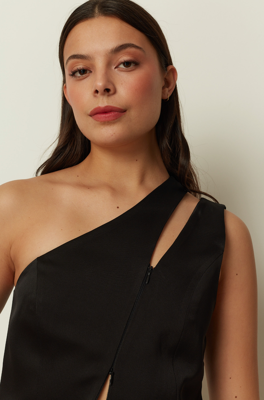 Asymmetrical Cut-out Tailored Vest