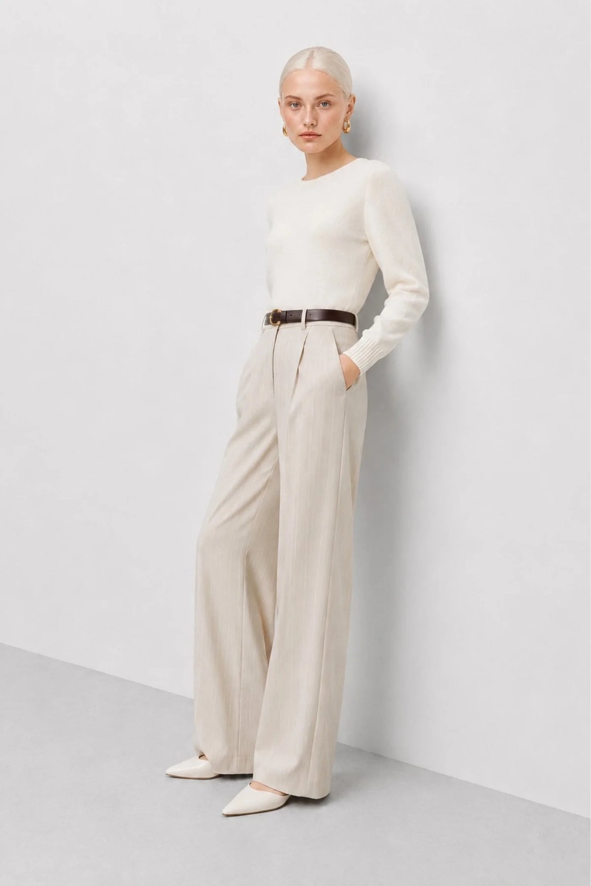 Pleated wide-leg trousers with stripes